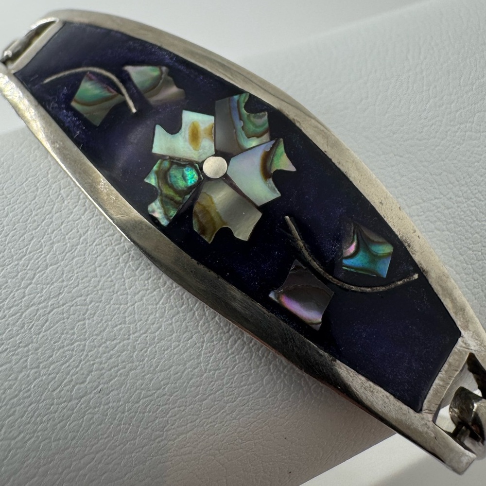 Vtg Taxco Mexico silver bangle bracelet Inlaid abalon shell and mother of pearl